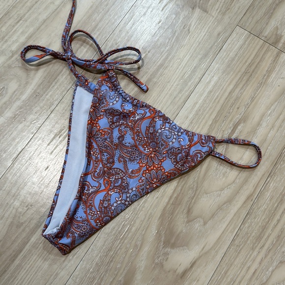 NWOT bikini bottoms size L - Picture 2 of 2